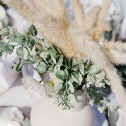 Eukalyptus & Hvide Blomster Buket