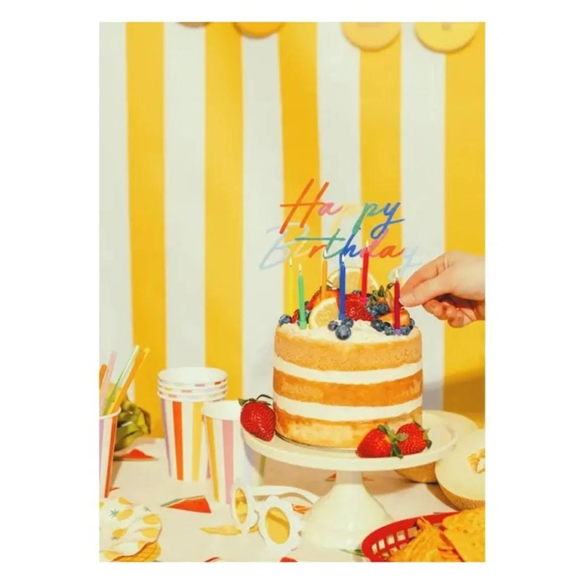 Happy Birthday Akryl Kagetopper Mat Multifarvet