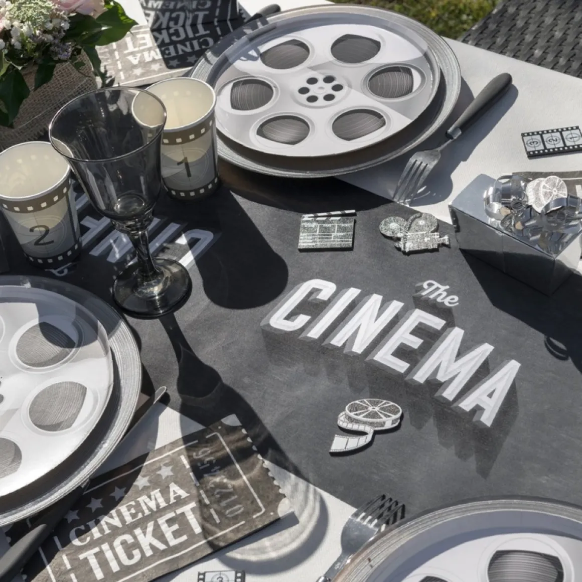 Hollywood Cinema Bordløber