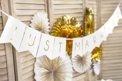 Just Married Flagguirlande Hvid/Guld