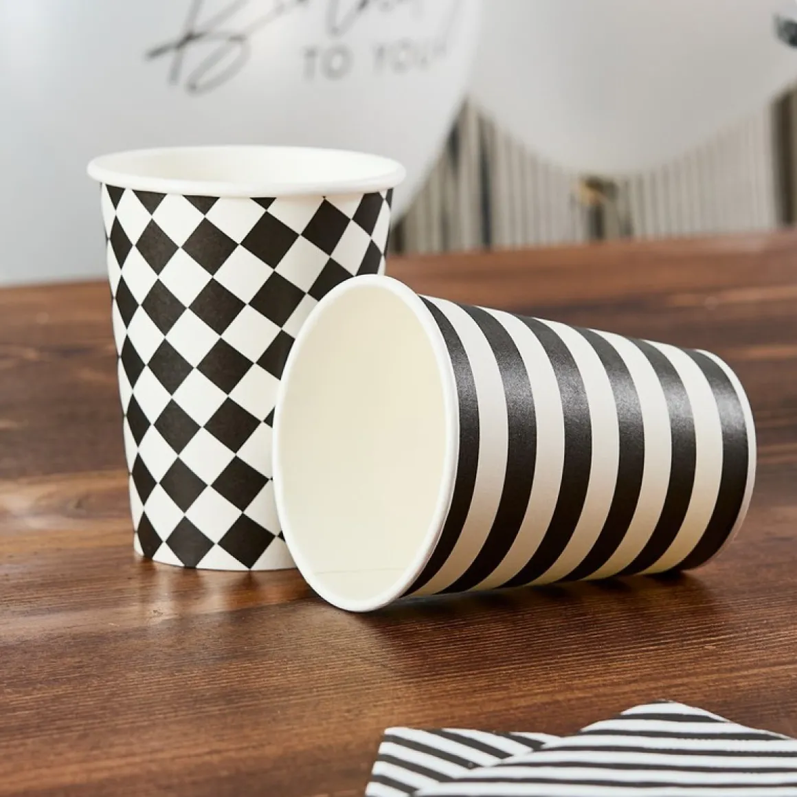 Monochrome Papkrus