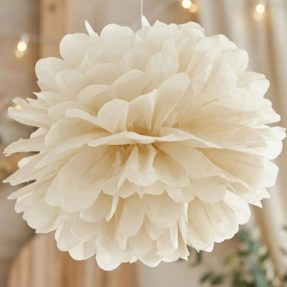 Pompom Cremehvid